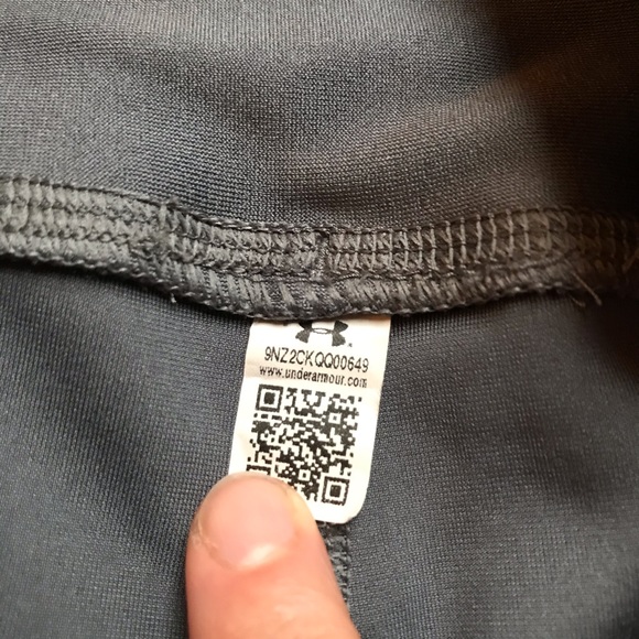 Under Armour Grey Capris Running Leggings, EUC, S - Picture 3 of 12